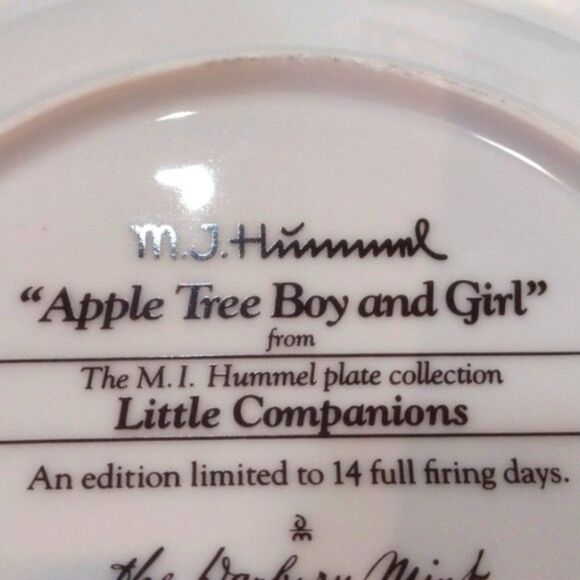 Danbury Mint M J Hummel Apple Tree Boy & Girl Plate Little Companions 1992 - Picture 4 of 7